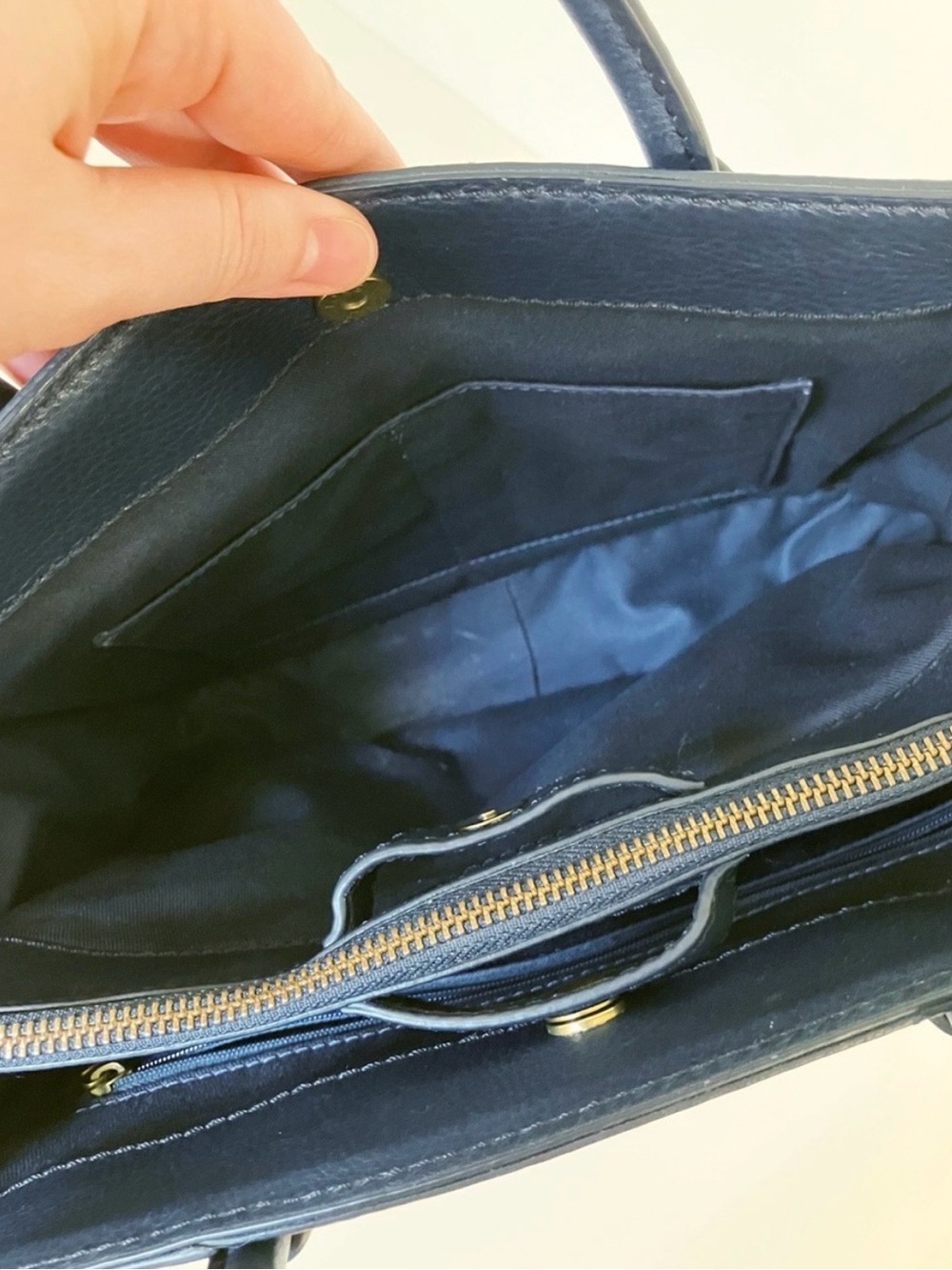 Fossil Navy Blue Multi-Panel Leather Shoulder Bag - Picture 3 of 6